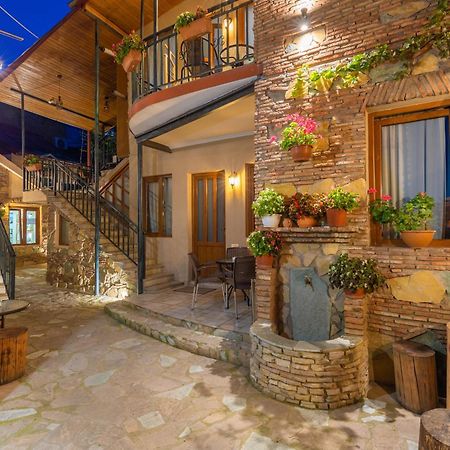 Apartments With Wine Cellar In Old Tbilisi Exterior foto