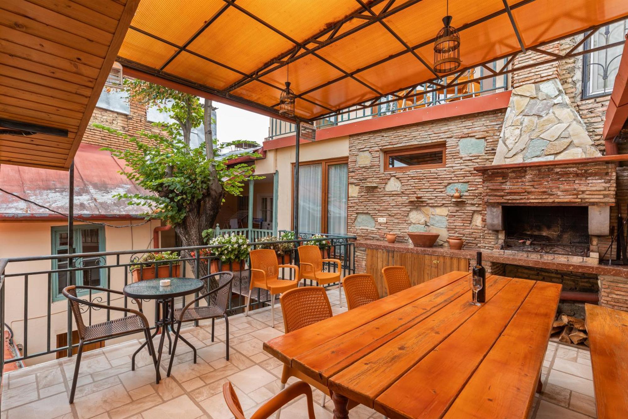 Apartments With Wine Cellar In Old Tbilisi Exterior foto